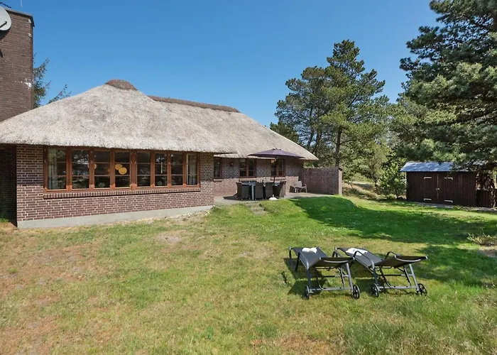 Satzur - 800m From The Sea By Interhome