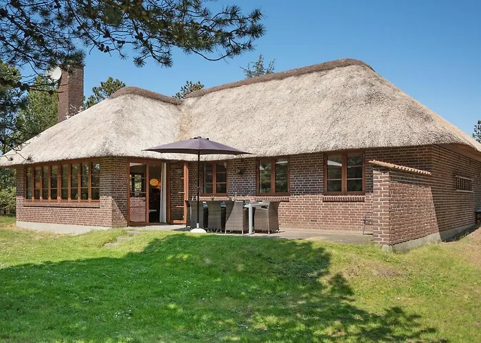 Satzur - 800m From The Sea By Interhome